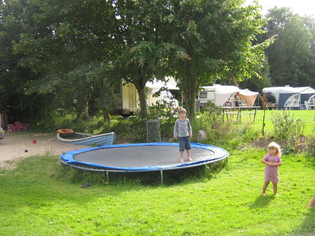 Hjemstavnsgardens Camping & Cottages Glamsbjerg Ngoại thất bức ảnh